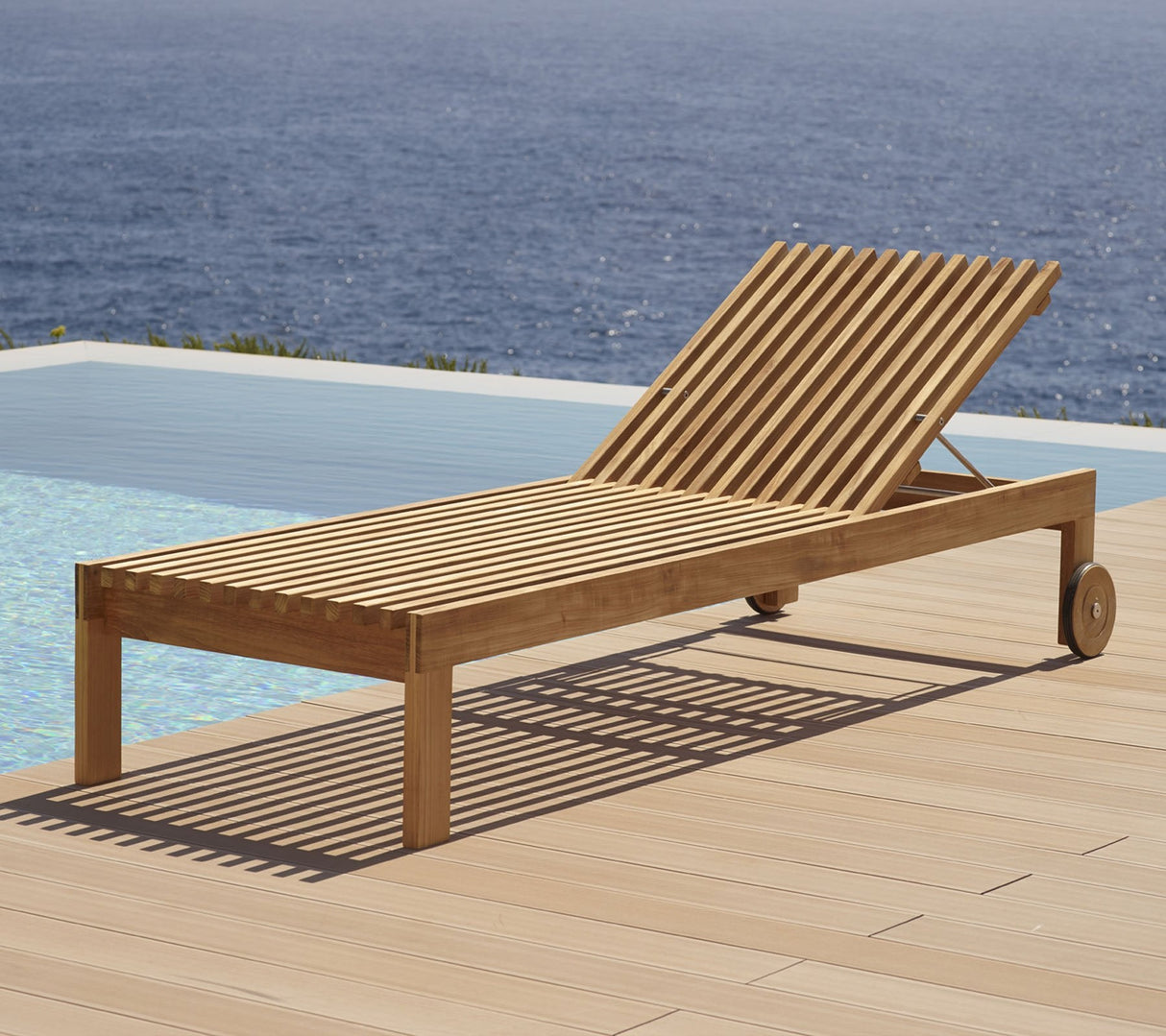 Amaze Teak Sunbed - Cedar Nursery - Plants and Outdoor Living