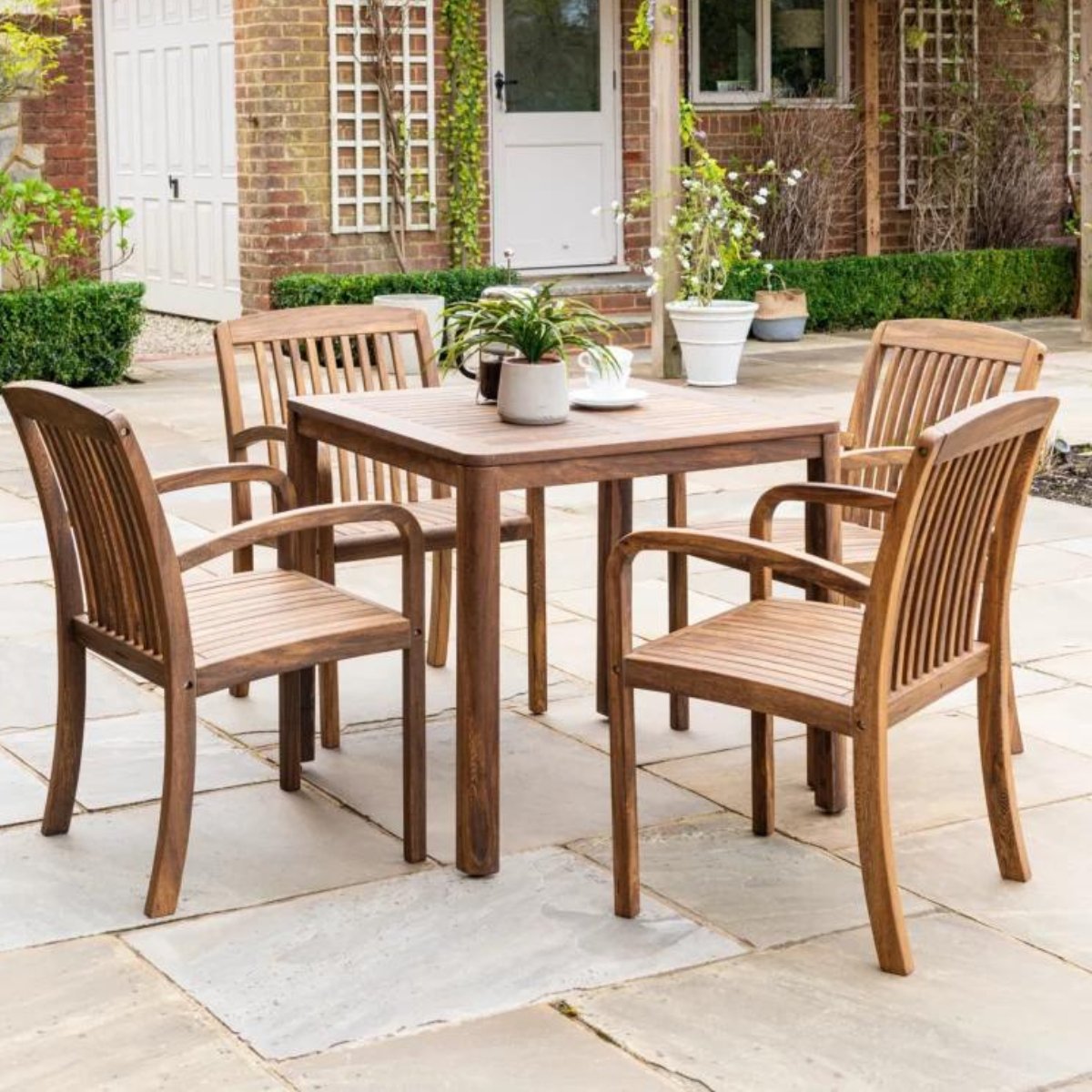 Bolney Square Table - Cedar Nursery - Plants and Outdoor Living