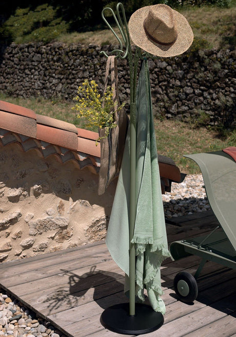 Accroche Coeurs Coat Stand - Cedar Nursery - Plants and Outdoor Living