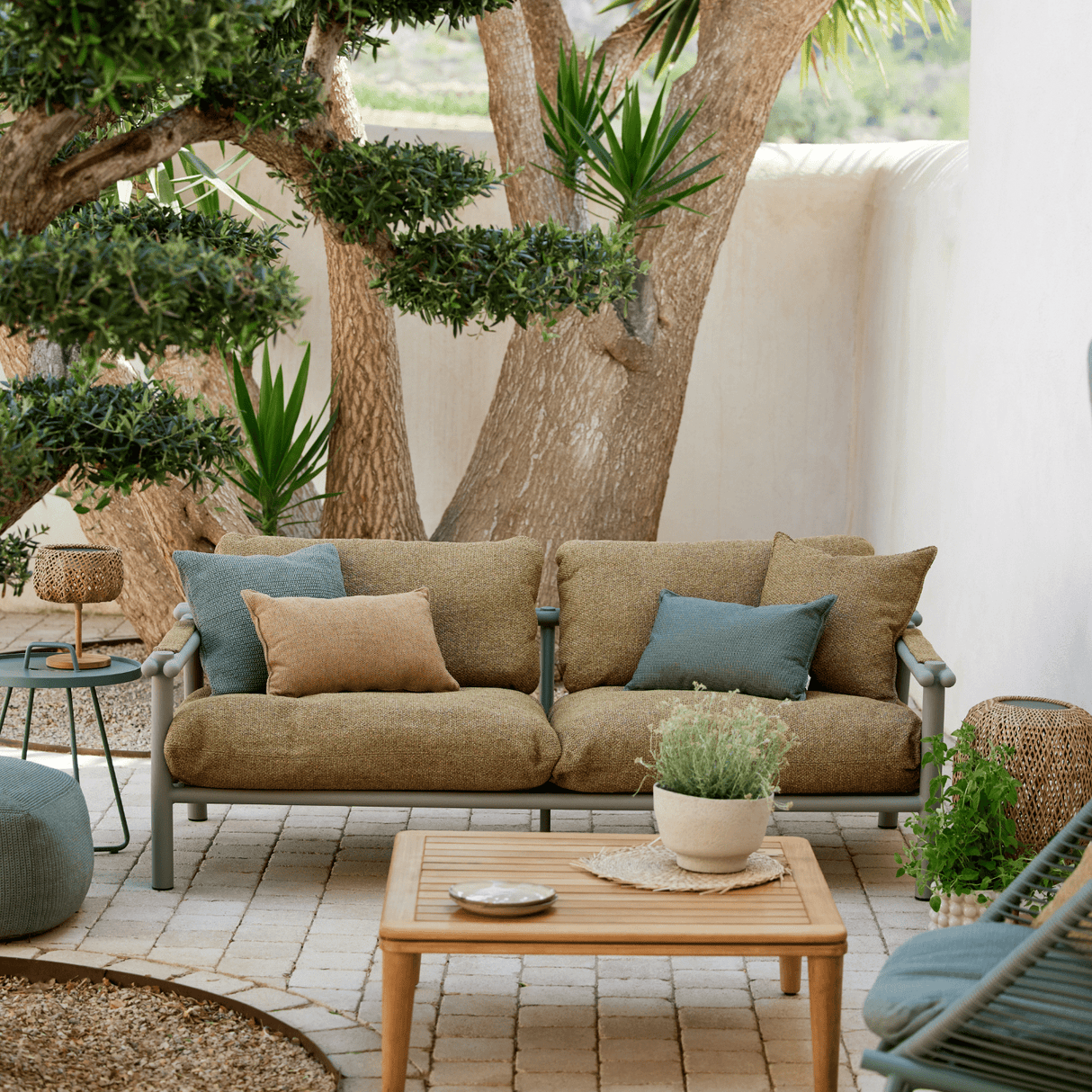 Ex - Display Sticks 2 - Seater Sofa - Cedar Nursery - Plants and Outdoor Living