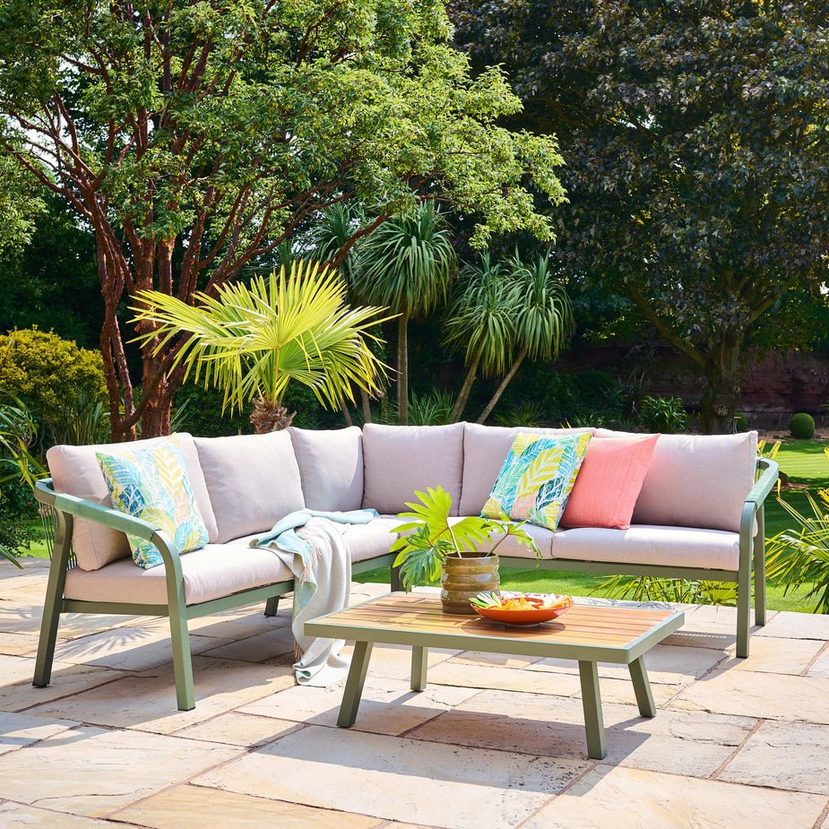 Genoa Corner Lounge Set - Cedar Nursery - Plants and Outdoor Living