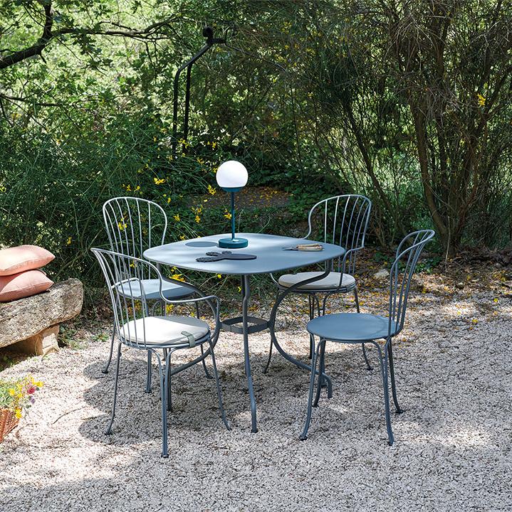 Opera Carronde Table - Cedar Nursery - Plants and Outdoor Living