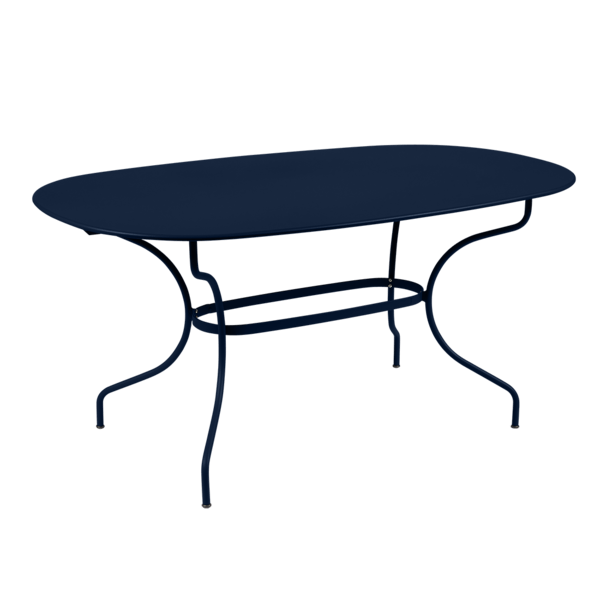 Opera Oval Table - Cedar Nursery - Plants and Outdoor Living