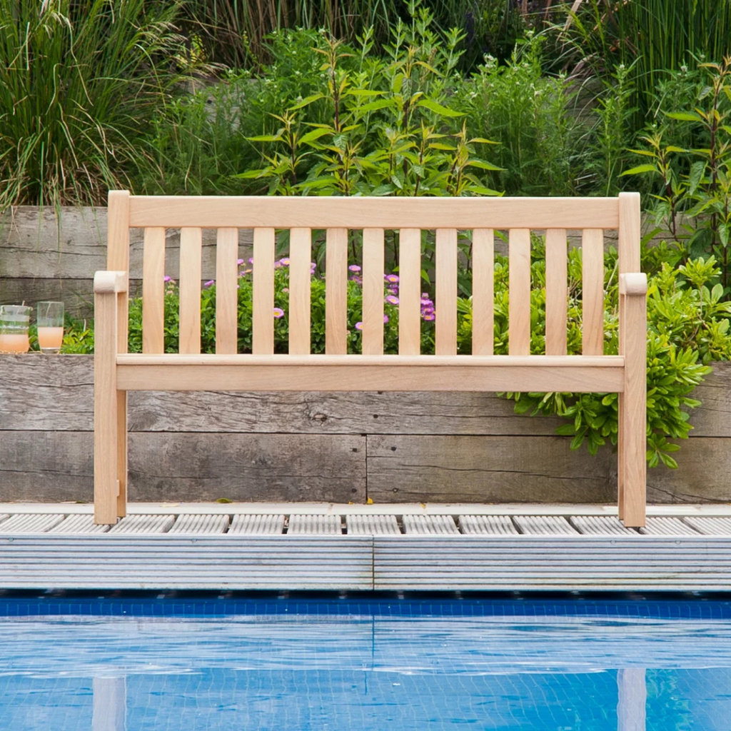 Roble St George Bench