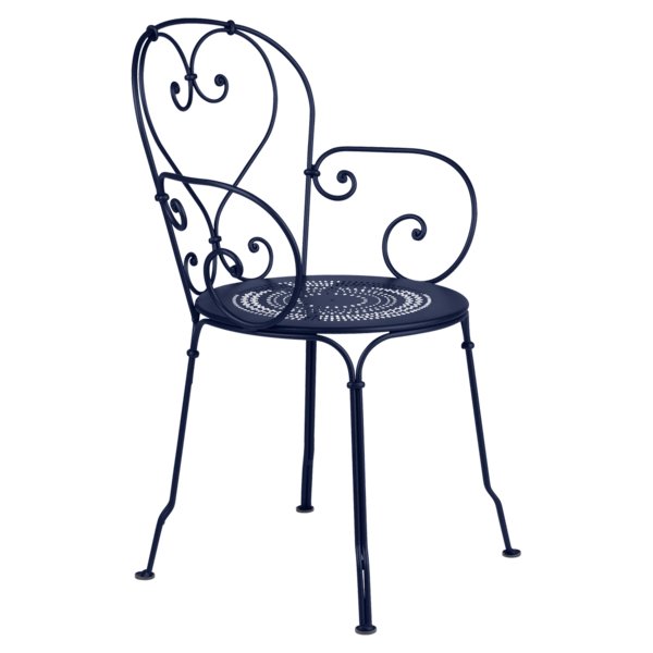 1900 Armchair - Cedar Nursery - Plants and Outdoor Living