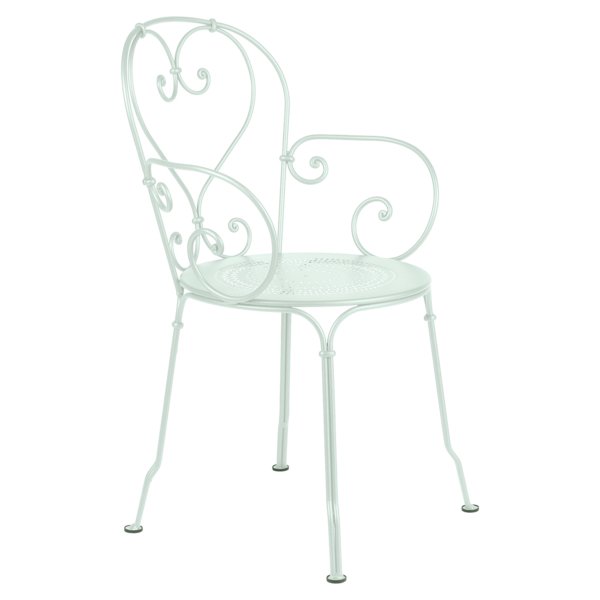 1900 Armchair - Cedar Nursery - Plants and Outdoor Living
